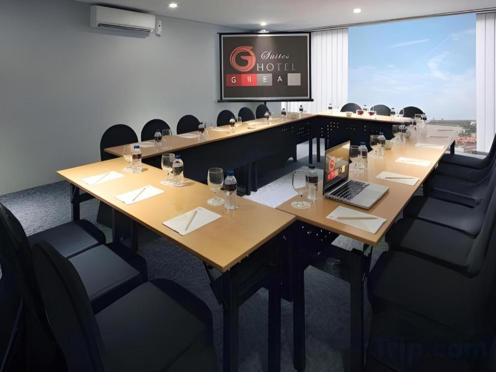 G Suites Hotel By Amithya Surabaya Ngoại thất bức ảnh