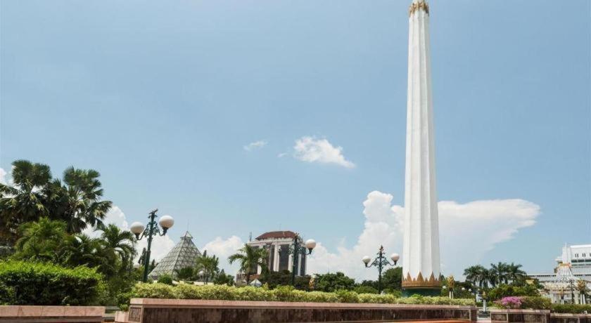 G Suites Hotel By Amithya Surabaya Ngoại thất bức ảnh